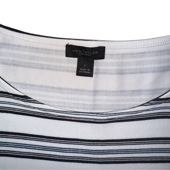 Ann Taylor Women's Striped Blouse Size Large - Picture 4 of 6